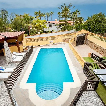 Luxury Luna With Private Heated Pool Βίλα