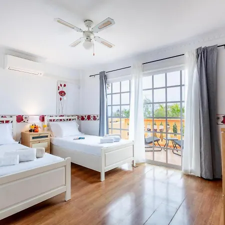 Luxury Luna With Private Pool * カジャオ・サルバヘ